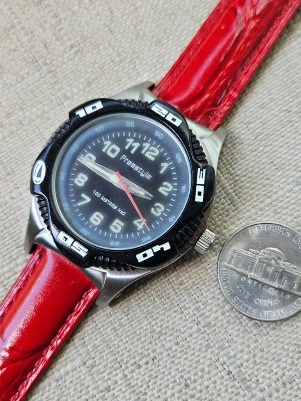 Freestyle Wristwatch Quartz Analog Red Leather Strap Unisex Wrist Watch